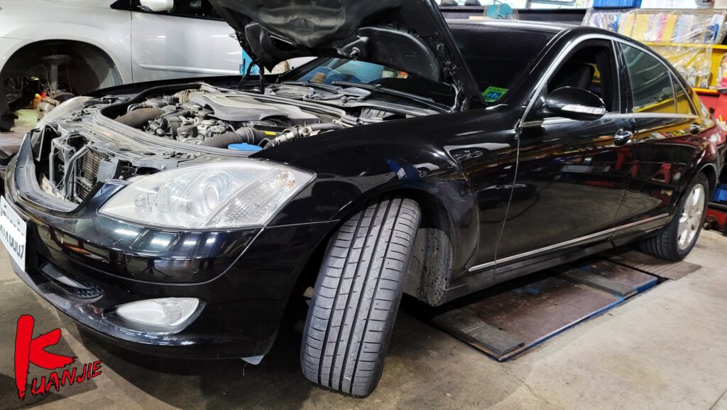 BENZ W220 S350 電瓶燈亮 引擎燈亮 引擎異音燒焦味綜合皮帶固定墮倫調整墮倫