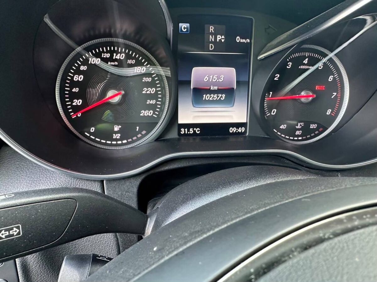 2016/08 BENZ C300 W205 2.0CC 賓士外匯車中古車買賣