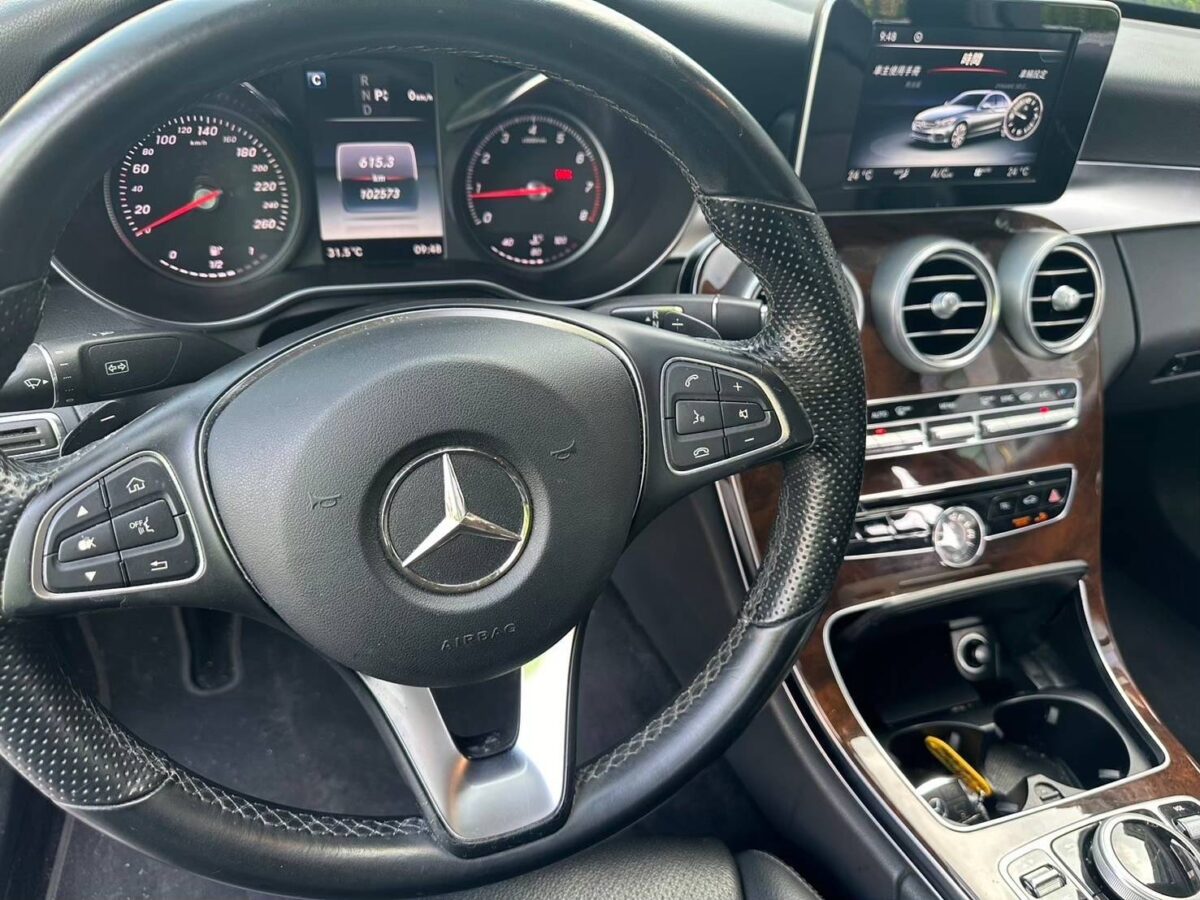 2016/08 BENZ C300 W205 2.0CC 賓士外匯車中古車買賣