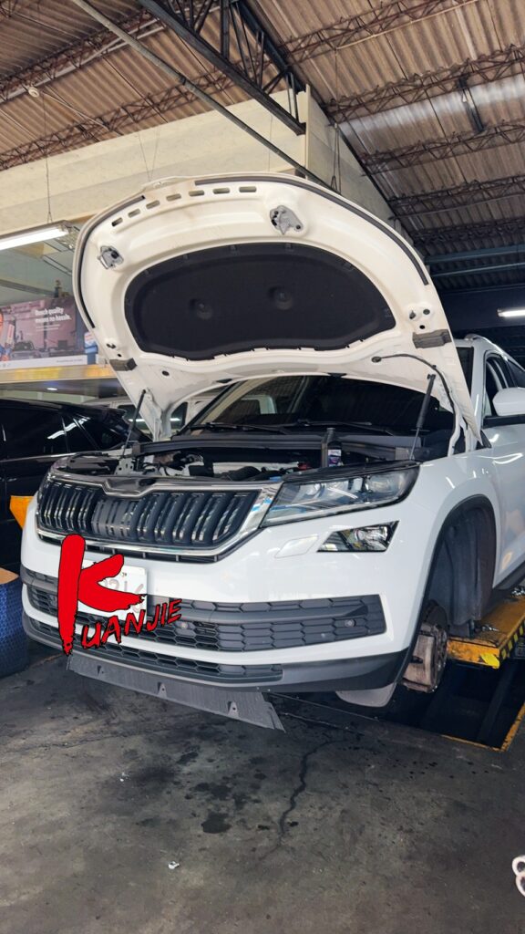 2020年 SKODA Kodiaq 1.4tsi 定期保養剛滿過保 前剎車皮盤剎車油更換