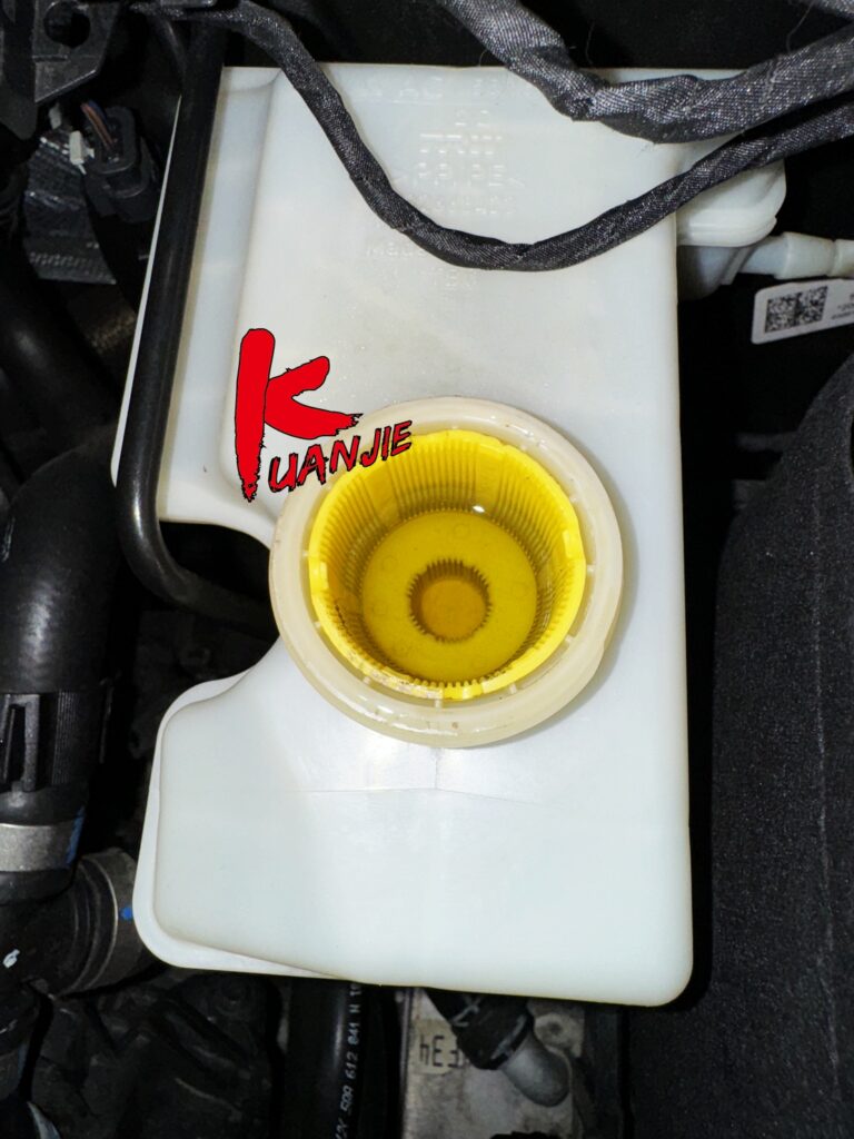 2020年 SKODA Kodiaq 1.4tsi 定期保養剛滿過保 前剎車皮盤剎車油更換