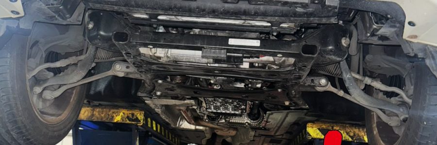 BMW X4 F26 N57N ZF8HP變速箱油定期保養更換 油底殼漏油